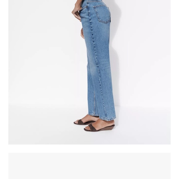 Zara High-Waisted Flare Jeans – Size 6 - Picture 3 of 5